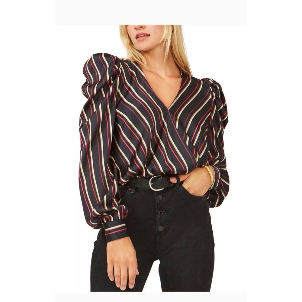 Puff Shoulder Top